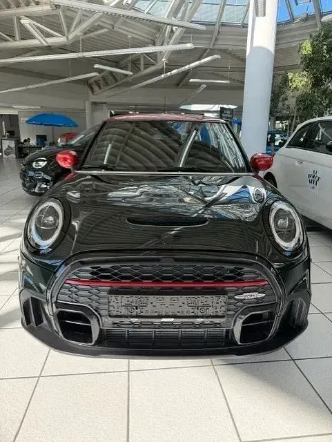 Gebraucht Mini John Cooper Works 231 PS (169 kW) 2022 Grün Kleinwagen