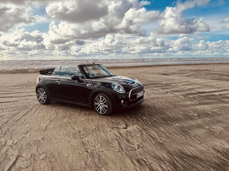 Schwarz Gebraucht 2019 Mini Cooper D Cabriolet Cabrio | 21.900 € (Teuer) - Bild 1/4