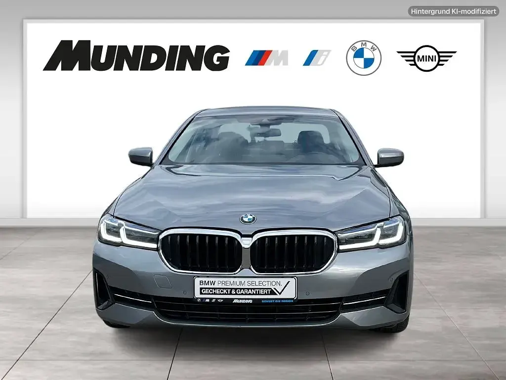 Gebraucht BMW 520 Sport Line 184 PS (135 kW) 2022 Grau Limousine