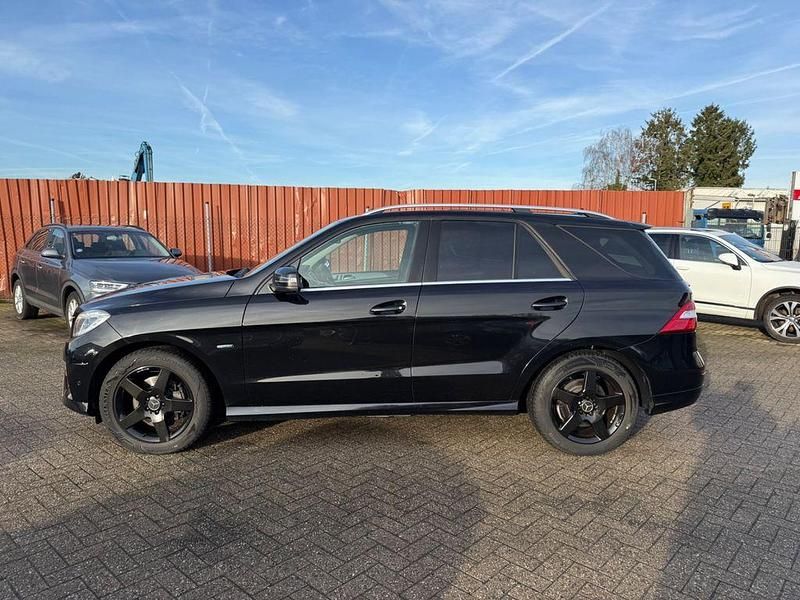 Gebraucht Mercedes ML350 258 PS (189 kW) 2012 Schwarz SUV