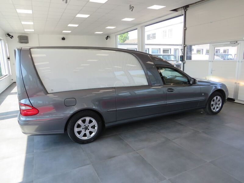 Gebraucht Mercedes E220 170 PS (125 kW) 2009 Grau Limousine