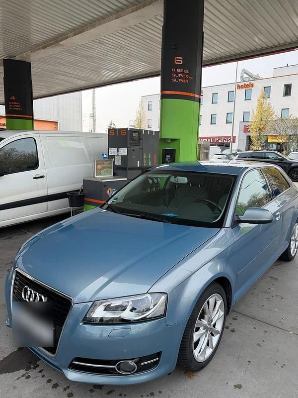 Gebraucht Audi A3 140 PS (102 kW) 2011 Blau Kleinwagen