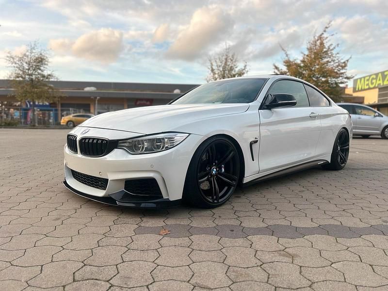 Weiß Gebraucht 2015 BMW 430 M Performance Coupé | 25.995 € - Bild 1/4