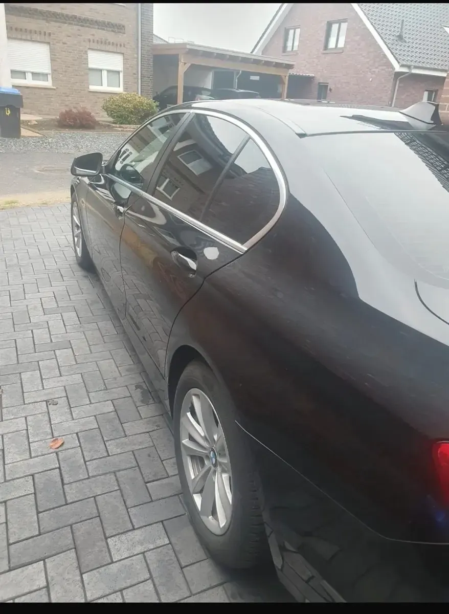 Usata BMW 520 184 CV (135 kW) 2010 Nero Berlina
