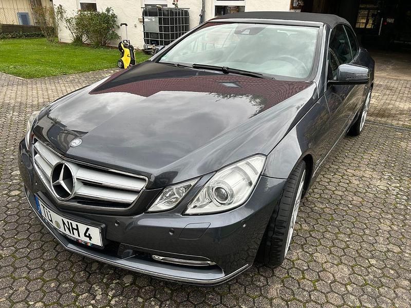 Gebraucht Mercedes E350 Elegance 292 PS (214 kW) 2011 Cabrio