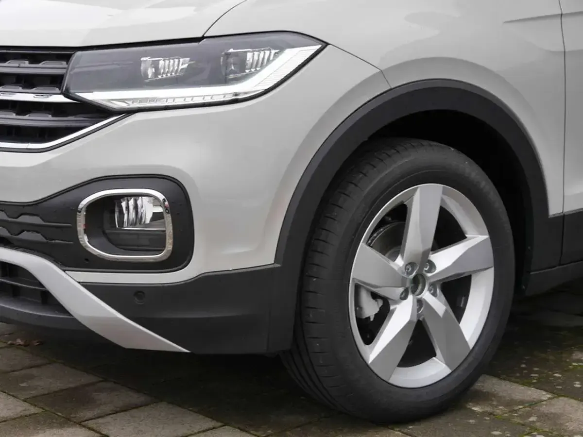 Gebraucht VW T-Cross Style 110 PS (80 kW) 2023 Andere farbe SUV