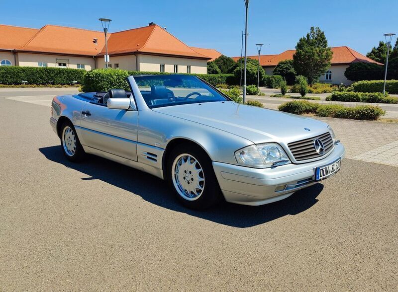 Silber Gebraucht 1996 Mercedes SL320 Cabrio | 17.900 € (Fairer Preis) - Bild 1/4