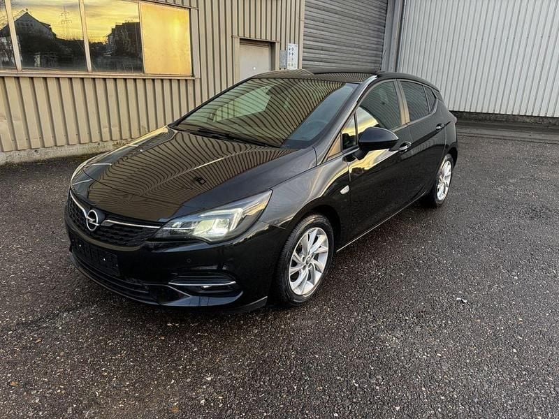 Schwarz Gebraucht 2021 Opel Astra Limousine | 9.900 € (Superpreis) - Bild 1/4