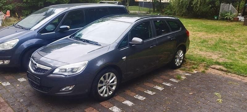 Schwarz Gebraucht 2012 Opel Astra Kombi | 3.200 € (Superpreis) - Bild 1/4