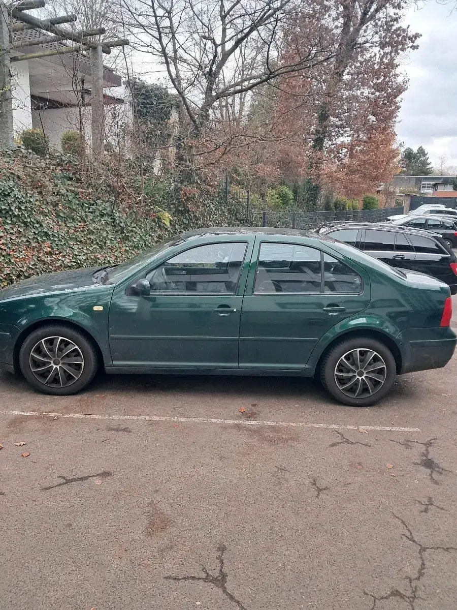 Gebraucht VW Bora 101 PS (74 kW) 1998 Grün Kleinwagen