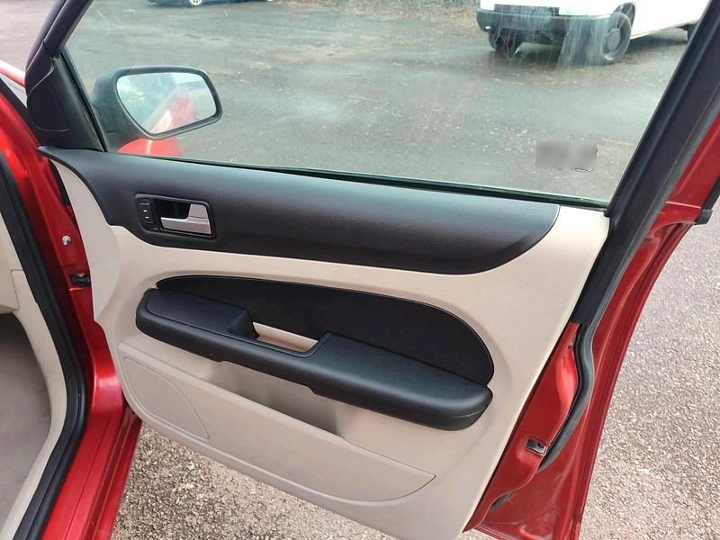 Gebraucht Ford Focus 101 PS (74 kW) 2006 Grau Kombi