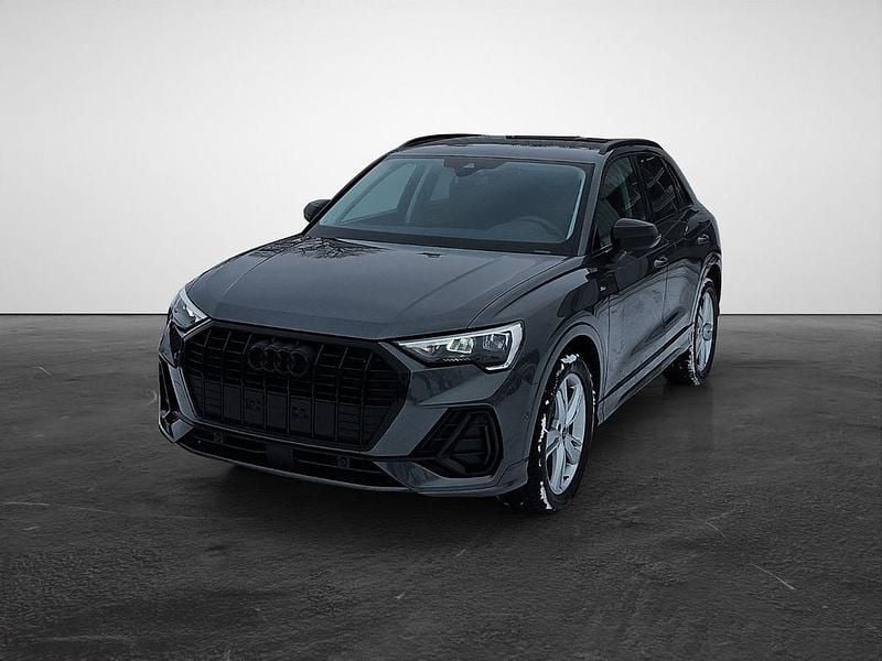 Neu Audi Q3 Comfort 150 PS (110 kW) 2026 Grau (daytonagrau perleffekt) SUV