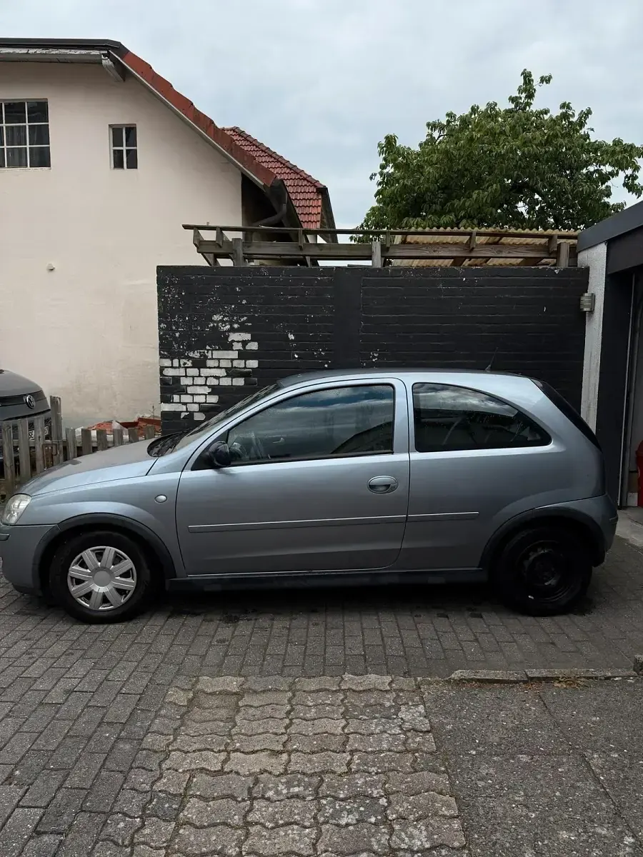 Gebraucht Opel Corsa 80 PS (58 kW) 2005 Grau Kleinwagen