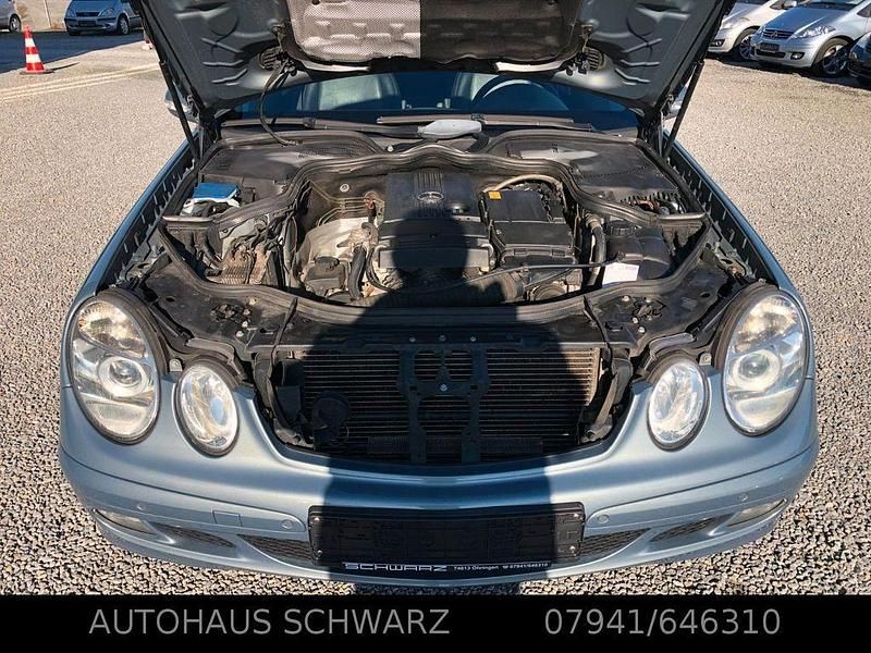 Gebraucht Mercedes E200 163 PS (119 kW) 2005 Grau Limousine