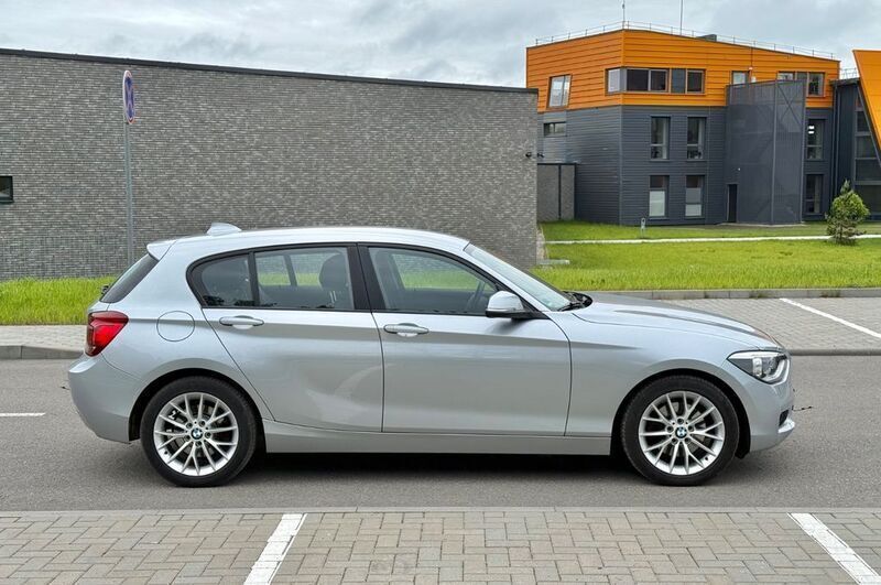 Silber Gebraucht 2014 BMW 125 Sport Line Kleinwagen | 10.000 € (Fairer Preis) - Bild 1/4