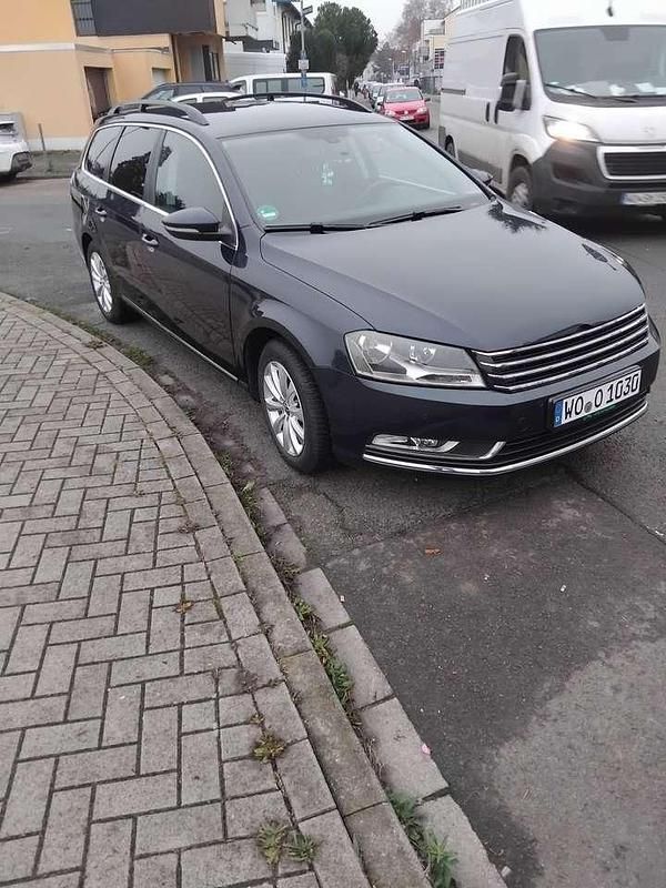 Gebraucht VW Passat Comfortline 140 PS (102 kW) 2011 Limousine