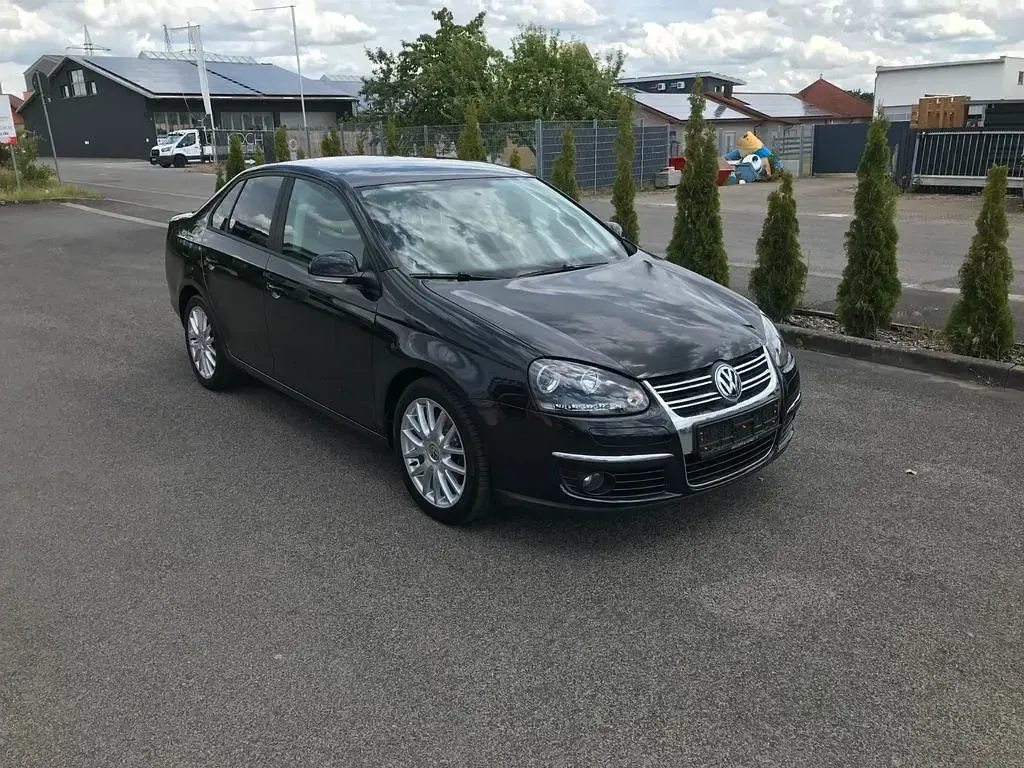 Gebraucht VW Jetta 102 PS (75 kW) 2008 Schwarz Limousine