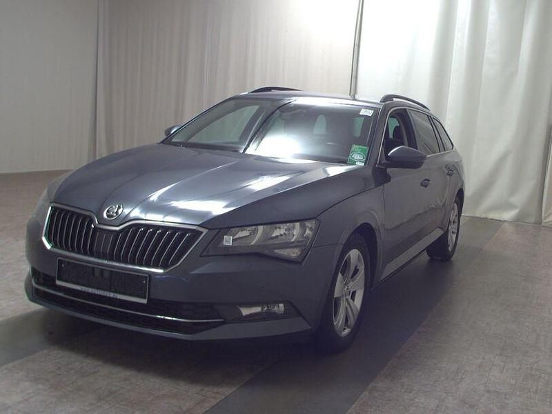 Gebraucht Skoda Superb Ambition 150 PS (110 kW) 2019 Grau Kombi