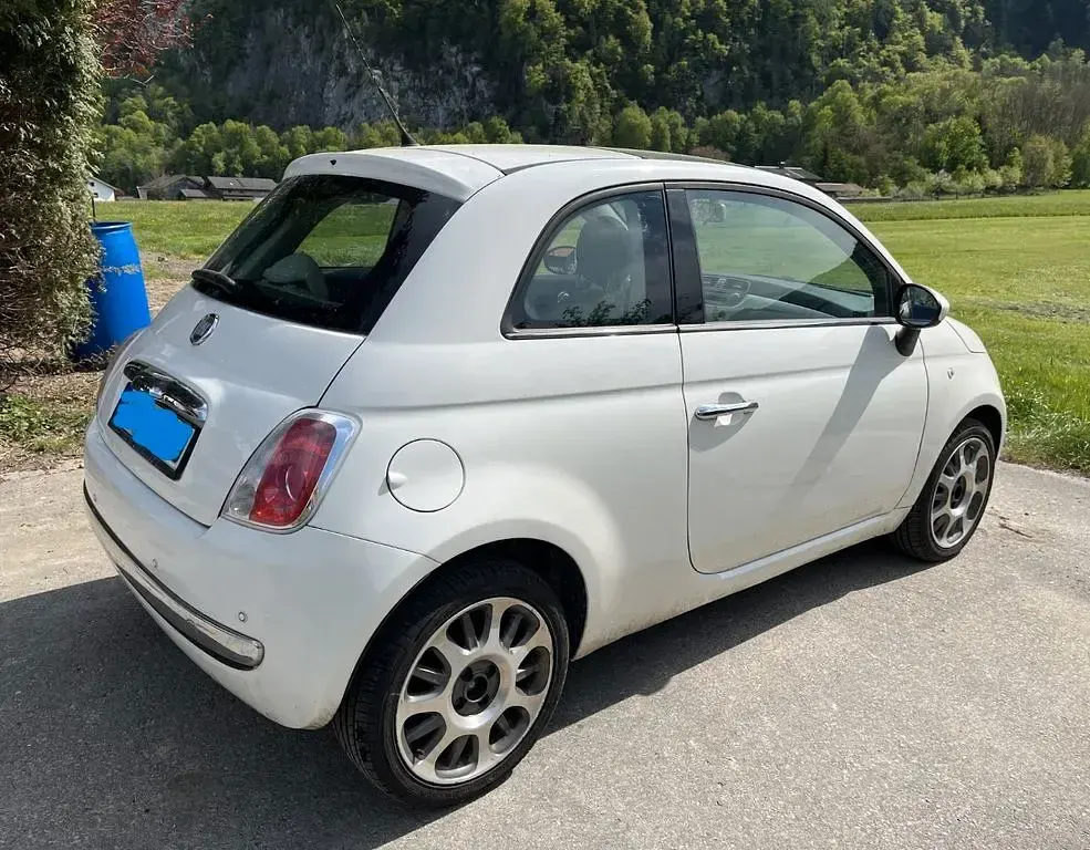 Gebraucht Fiat 500 Lounge 69 PS (50 kW) 2011 Weiß Limousine