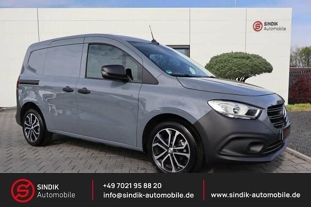 Grau Gebraucht 2023 Mercedes Citan 110 Van / Kleinbus | 21.980 € (Etwas zu teuer) - Bild 1/4