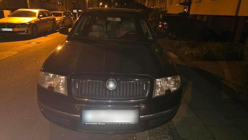 Gebraucht Skoda Superb 163 PS (119 kW) 2005 Schwarz Limousine