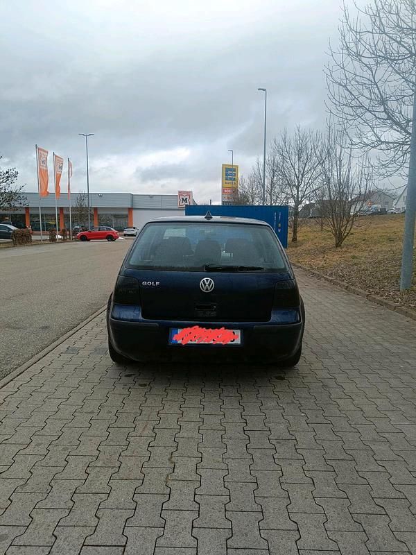 Gebraucht VW Golf IV Trendline 115 PS (84 kW) 2002 Blau Kleinwagen