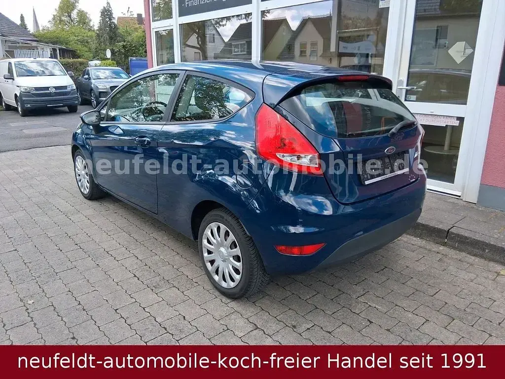 Usata Ford Fiesta Trend 60 CV (44 kW) 2010 Blu Utilitaria