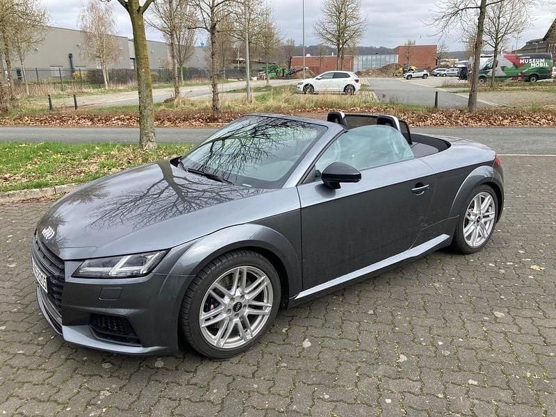 Gebraucht Audi TT Roadster Ambiente 310 PS (228 kW) 2017 Grau Cabrio
