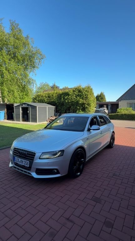 Silber Gebraucht 2010 Audi A4 Attraction Kombi | 8.500 € (Teuer) - Bild 1/4