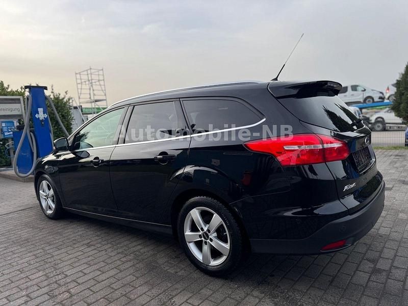 Gebraucht Ford Focus Titanium 120 PS (88 kW) 2015 Schwarz Kombi