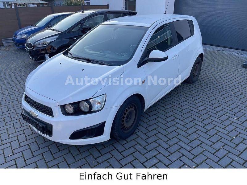 Weiß Gebraucht 2012 Chevrolet Aveo LT Kleinwagen | 1.250 € - Bild 1/4