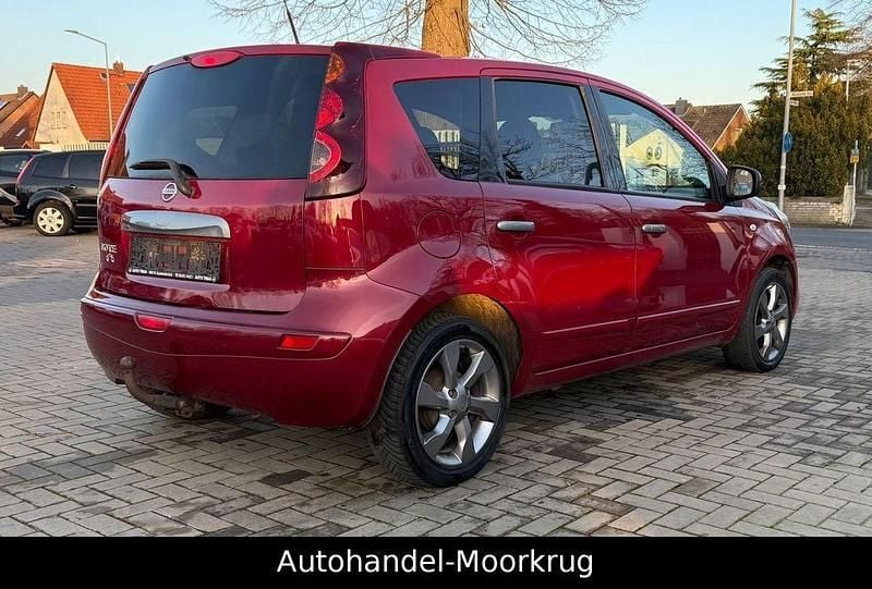 Gebraucht Nissan Note I-Way 88 PS (64 kW) 2011 Rot Limousine
