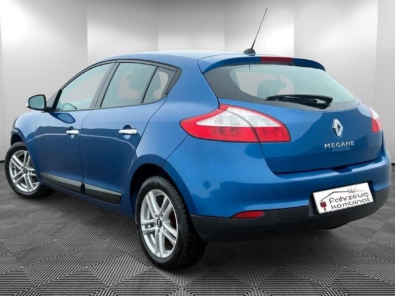 Gebraucht Renault Mégane Dynamique 110 PS (80 kW) 2010 Blau Limousine