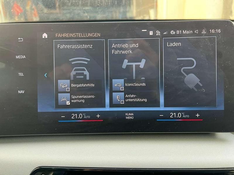 Gebraucht BMW iX1 230 kW (313 PS) 2023 Silber SUV