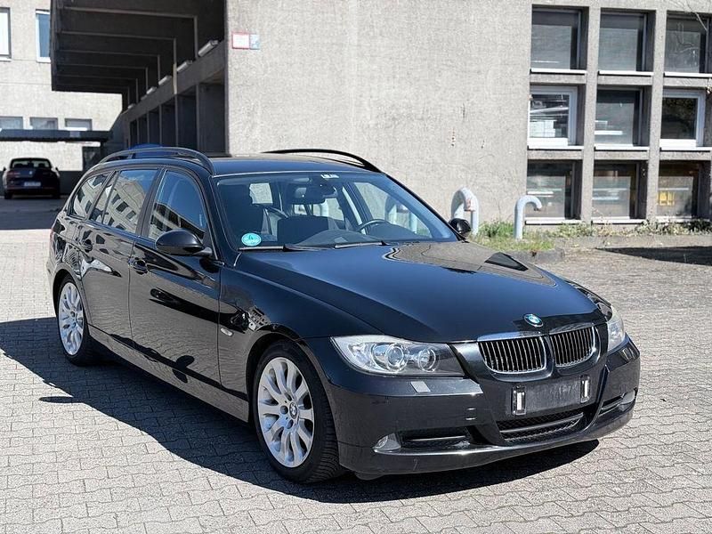 Gebraucht BMW 320 177 PS (130 kW) 2008 Schwarz Kombi