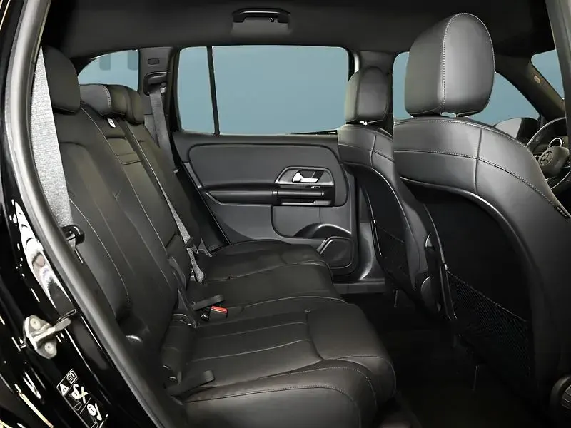 Gebraucht Mercedes GLB200 163 PS (119 kW) 2022 Schwarz SUV