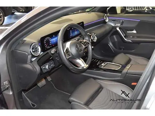 Gebraucht Mercedes A200 Advanced 163 PS (119 kW) 2024 Grau Kleinwagen