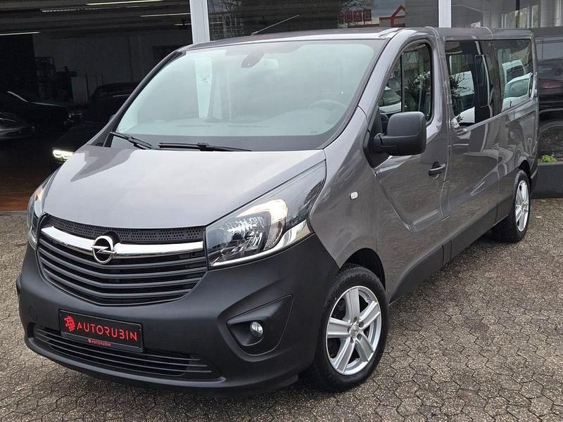 Gebraucht Opel Vivaro 177 PS (130 kW) 2017 Granitgrau/cassiopea silver Van / Kleinbus