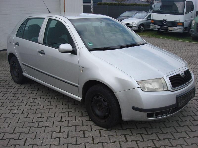 Gebraucht Skoda Fabia Ambiente 75 PS (55 kW) 2004 Silber Kleinwagen