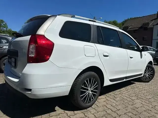 Gebraucht Dacia Logan 90 PS (66 kW) 2018 Gletscherweiss Kombi