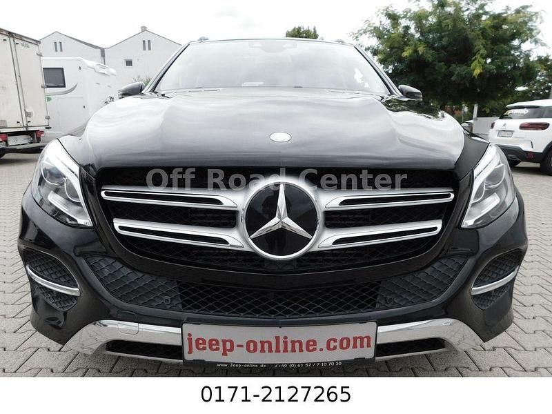 Obsidianschwarz metalliclack Gebraucht 2016 Mercedes GLE350 SUV | 32.990 € (Guter Preis) - Bild 1/4