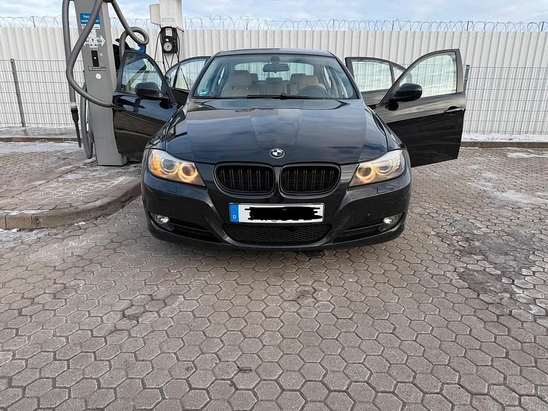 Gebraucht BMW 318 143 PS (105 kW) 2008 Schwarz Limousine