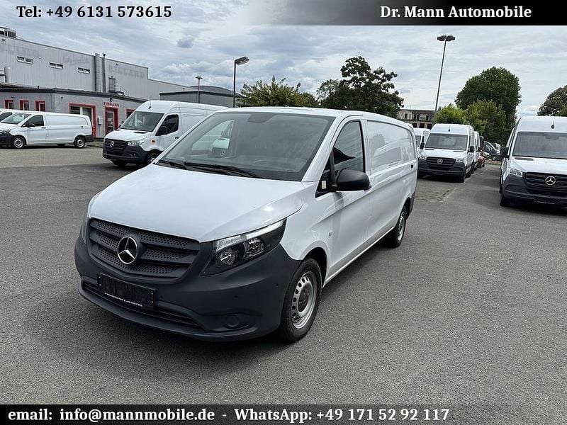 Arktikweiss Gebraucht 2021 Mercedes Vito Van / Kleinbus | 27.251 € (Fairer Preis) - Bild 1/4