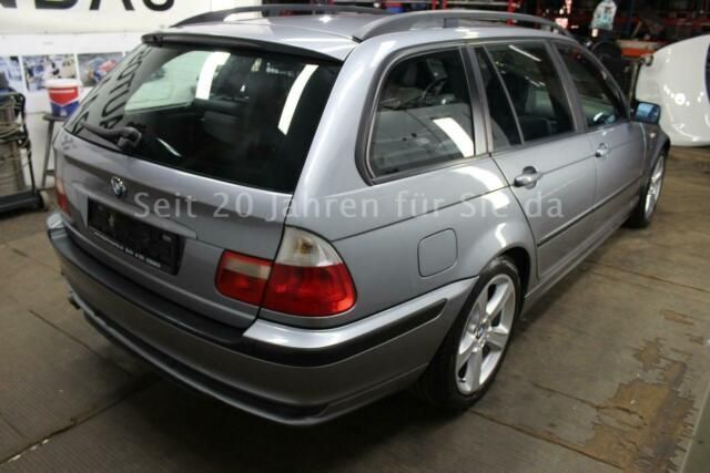 Gebraucht BMW 318 Lifestyle 143 PS (105 kW) 2004 Silber metallic Kombi