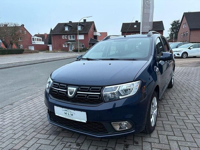 Blau Gebraucht 2017 Dacia Logan MCV Lauréate Kombi | 3.990 € (Superpreis) - Bild 1/4