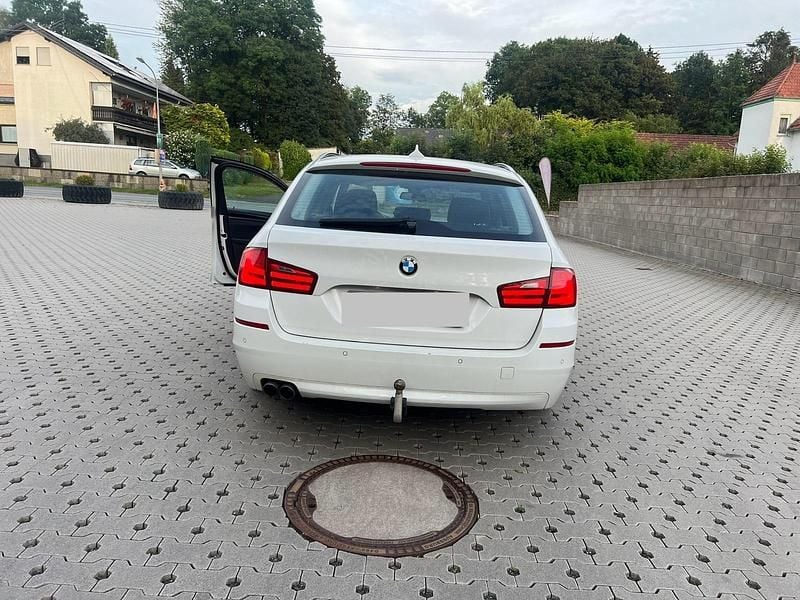 Gebraucht BMW 525 218 PS (160 kW) 2012 Weiß Kombi