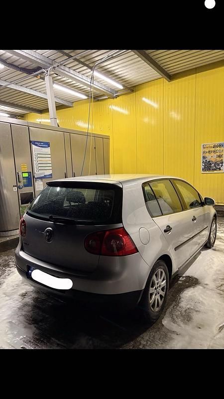Gebraucht VW Golf V 75 PS (55 kW) 2004 Grau Kleinwagen