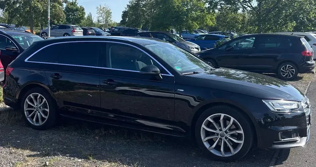Gebraucht Audi A4 Sport 150 PS (110 kW) 2017 Schwarz Kombi