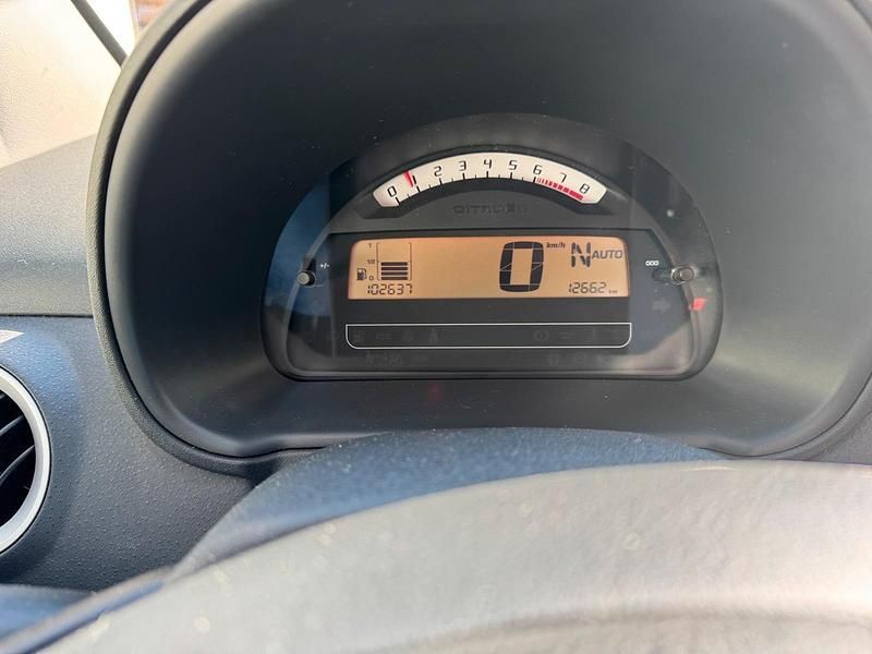 Gebraucht Citroën C2 65 PS (47 kW) 2008 Schwarz Kleinwagen
