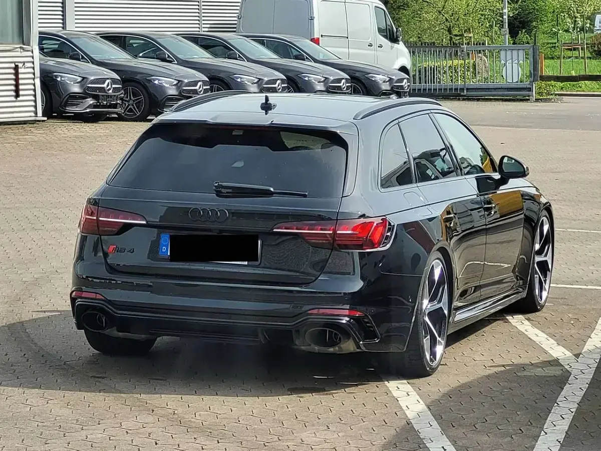 Gebraucht Audi RS4 Competition 450 PS (330 kW) 2024 Schwarz Kombi